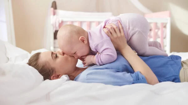 Le coccole aiutano i bambini a crescere meglio