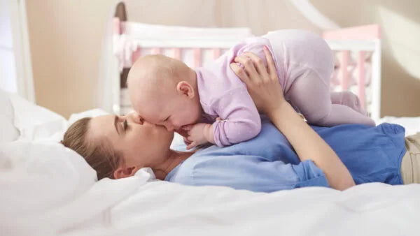 Le coccole aiutano i bambini a crescere meglio