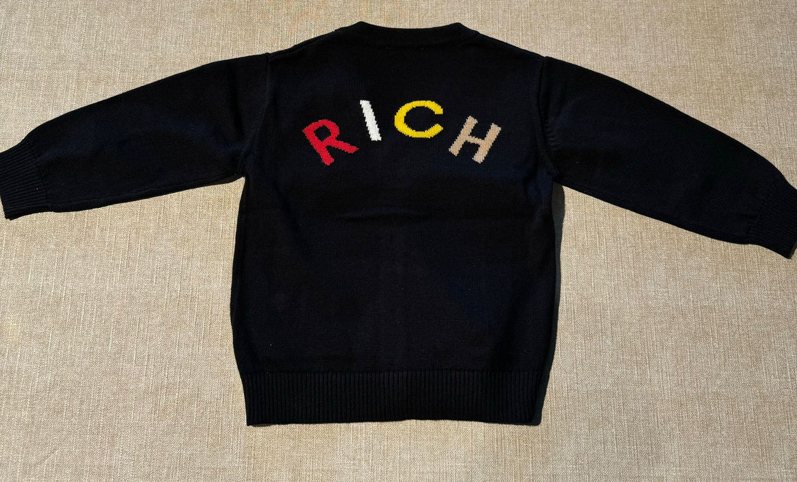 Cardigan Richmond nero con scritta multicolor sul retro taschini e bottoni sul davanti